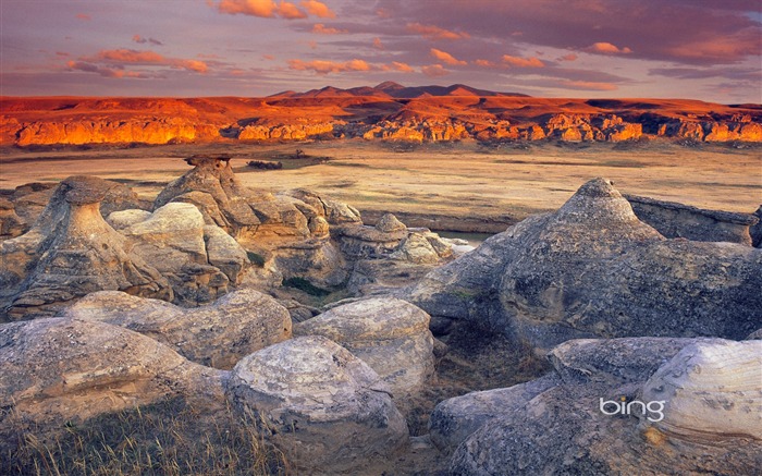 Church Hill rocks-August 2013 Bing wallpaper Views:9403 Date:2013/8/2 13:36:49