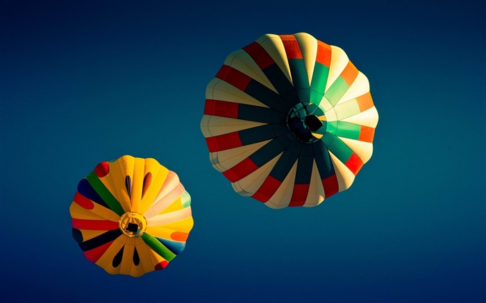hot air balloon ride-Best HD Wallpaper Views:9876 Date:2013/10/23 11:06:13