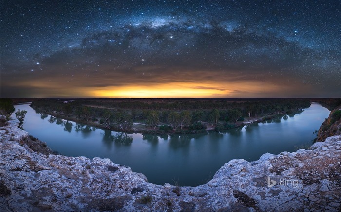 Milky Way over Murray River 2018 Bing Desktop Views:9404 Date:2018/10/22 23:11:16