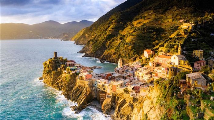 Vernazza Port Cinque Terre Liguria Italy Bing 4K Views:2947 Date:2024/5/18 3:37:19