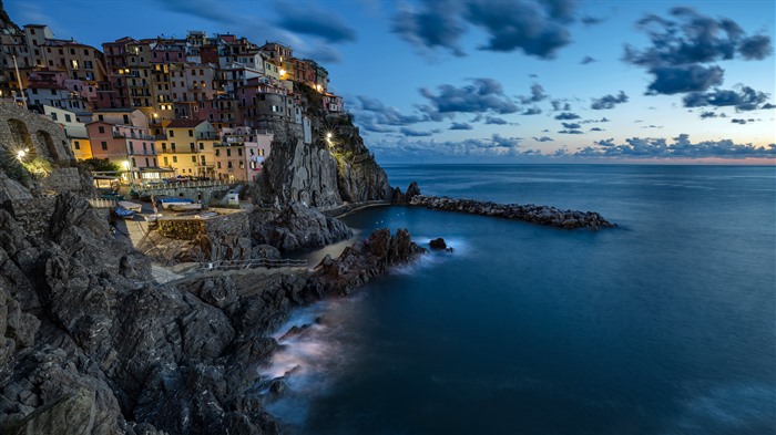 Manarola Cinque Terre National Park Liguria Italy Bing 4K Views:2149 Date:2024/11/15 9:47:38